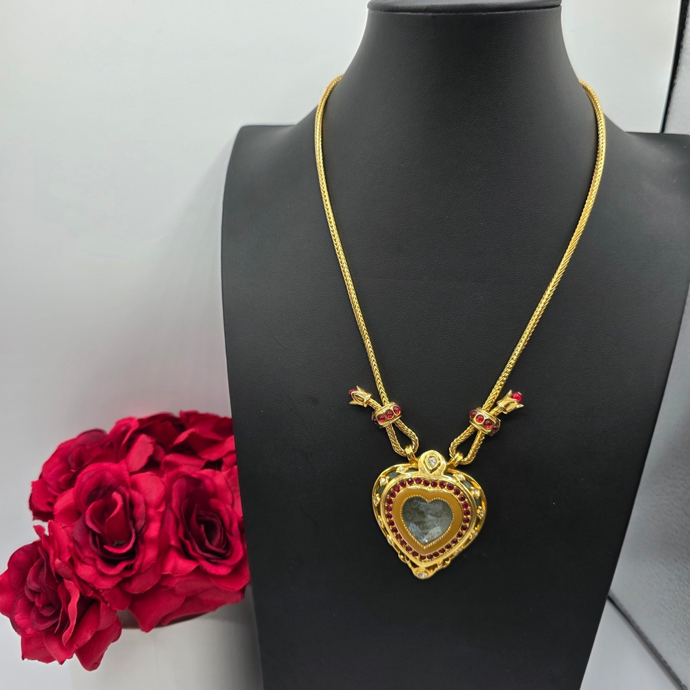 Elizabeth Taylor for Avon Shah Jehan Heart Pendant Lariat Necklace Gold Tone Red